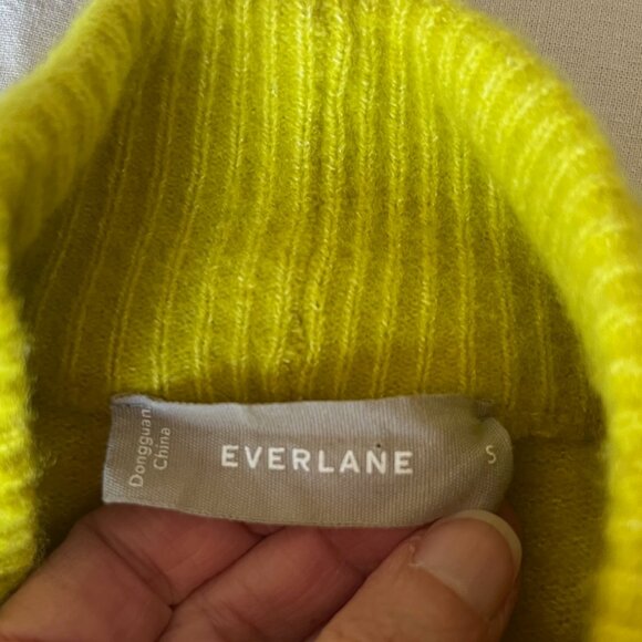 Everlane Cozy Stretch Pullover Sweater in Rare Key Lime Colorway | Size Small - Picture 7 of 13